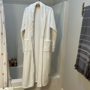Bath & Body Works XL white heavy bath robe